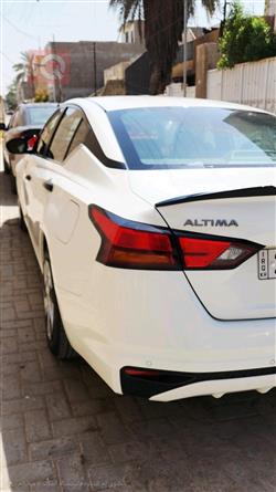 نيسان ألتيما